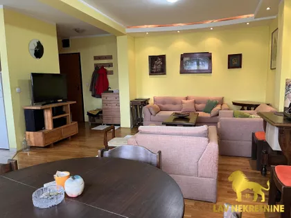 VOJVODE ŠUPLJIKCA | 4zida.rs