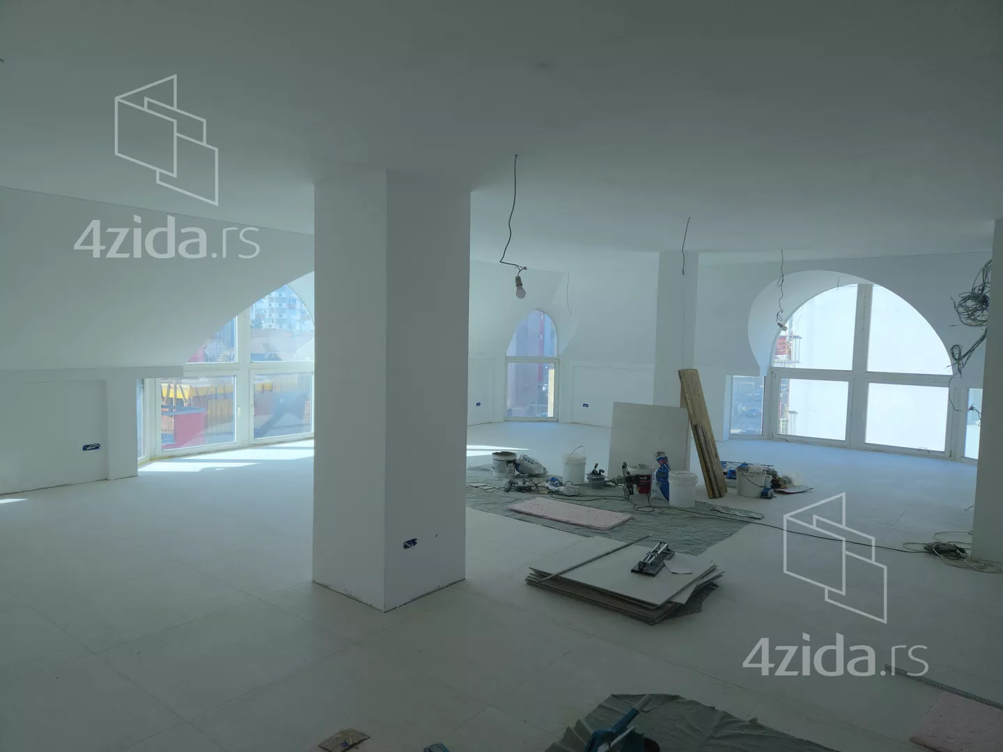 Poslovni prostor | 4zida