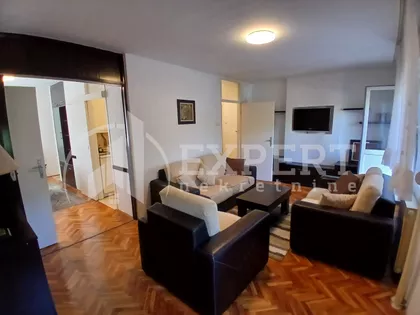 Trg 14. oktobra | 4zida.rs