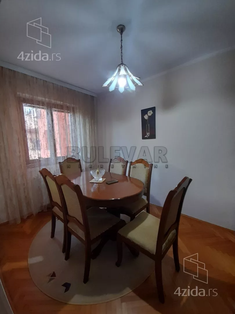 Troiposoban stan | 4zida