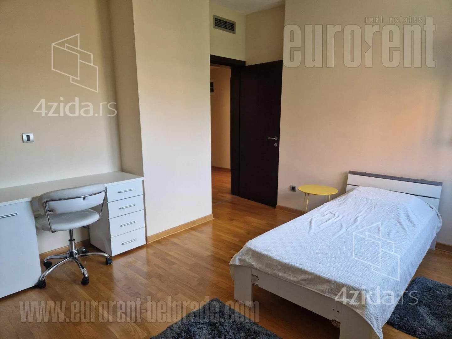 Petosoban stan | 4zida