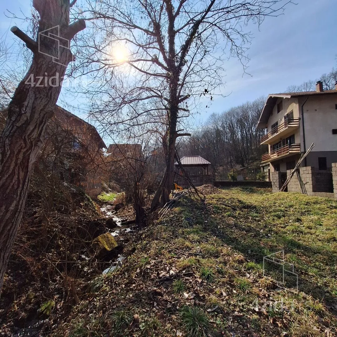 Građevinsko zemljište | 4zida