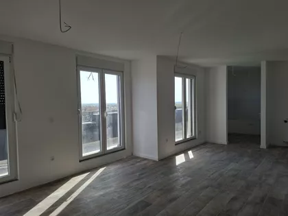 Milenka Pevca | 4zida.rs