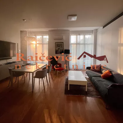 Pariska | 4zida.rs