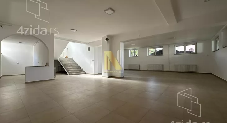 Poslovni prostor | 4zida