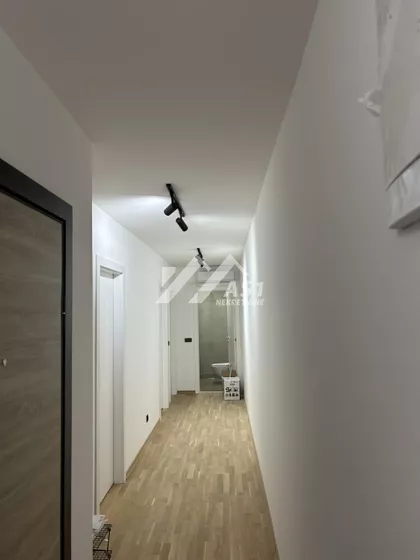 Milana Koma | 4zida.rs