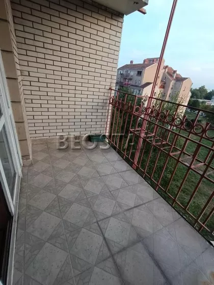 Pedje Milosavljevic | 4zida.rs