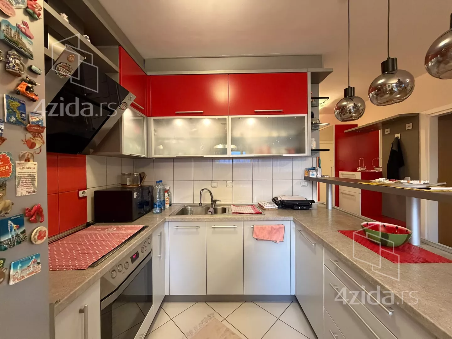 Troiposoban stan | 4zida