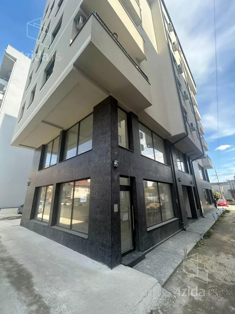 Poslovni prostor | 4zida