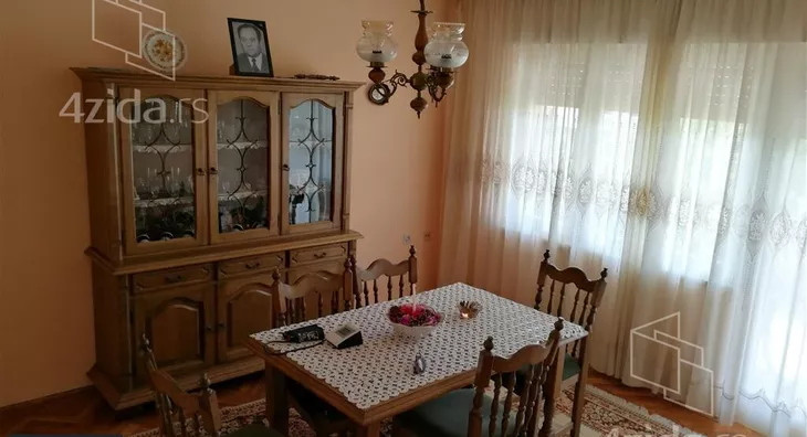 3-etažna kuća | 4zida