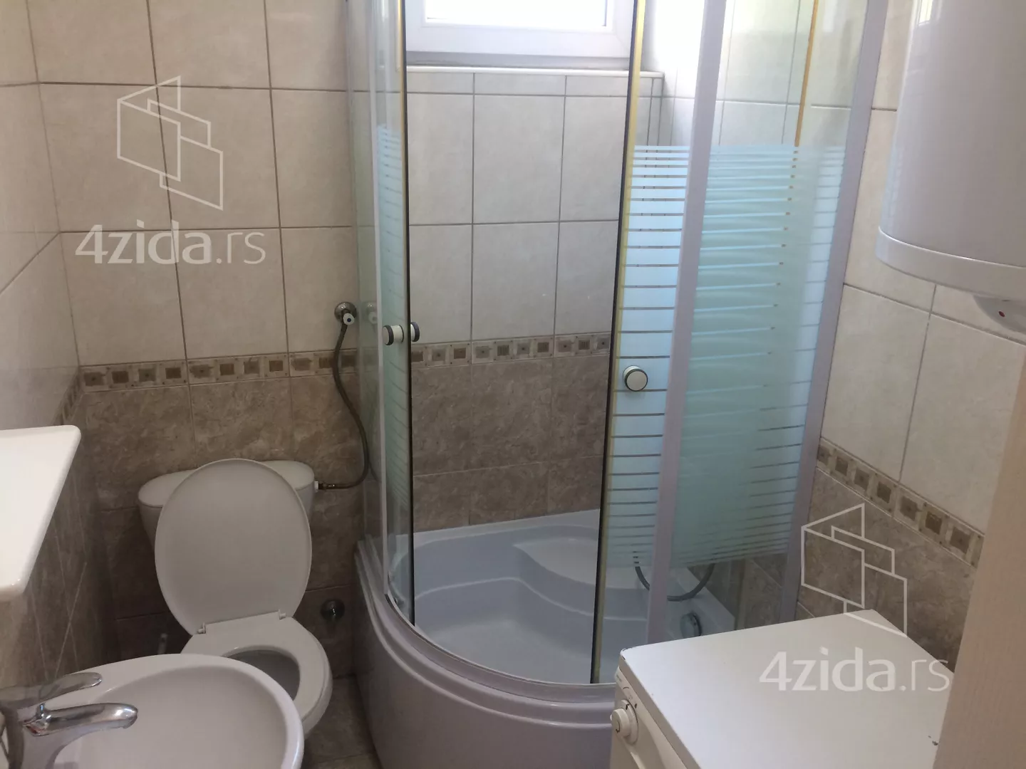 Garsonjera | 4zida
