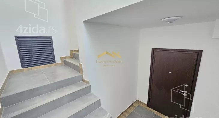 Šestosoban stan | 4zida