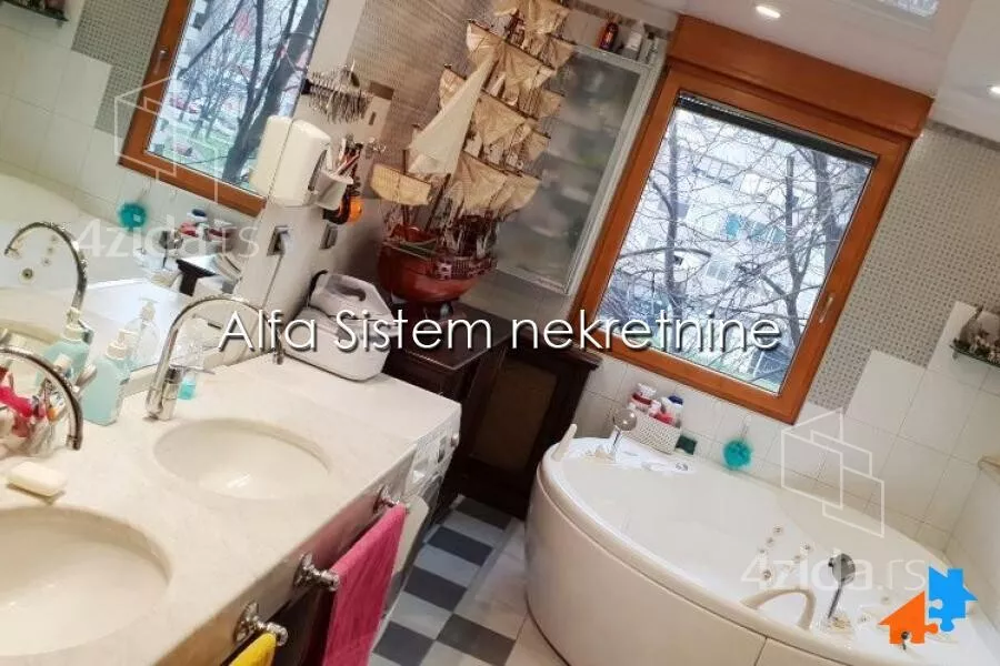 Petosoban stan | 4zida