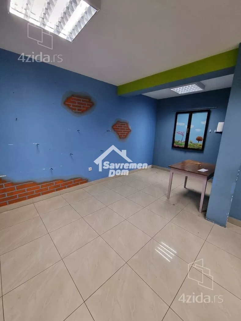Poslovni prostor | 4zida