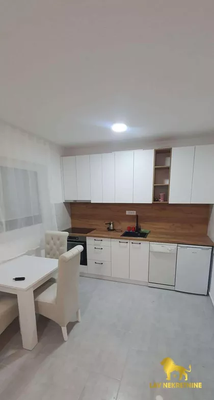 NOVA 21 | 4zida.rs