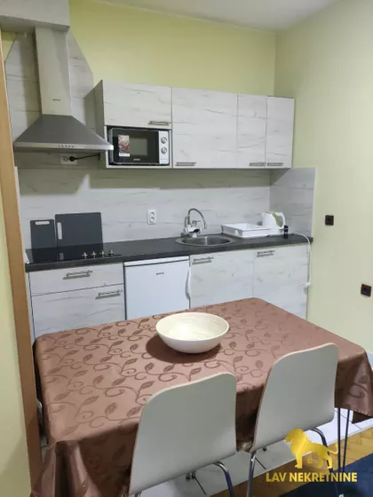 STRAŽILOVSKA | 4zida.rs