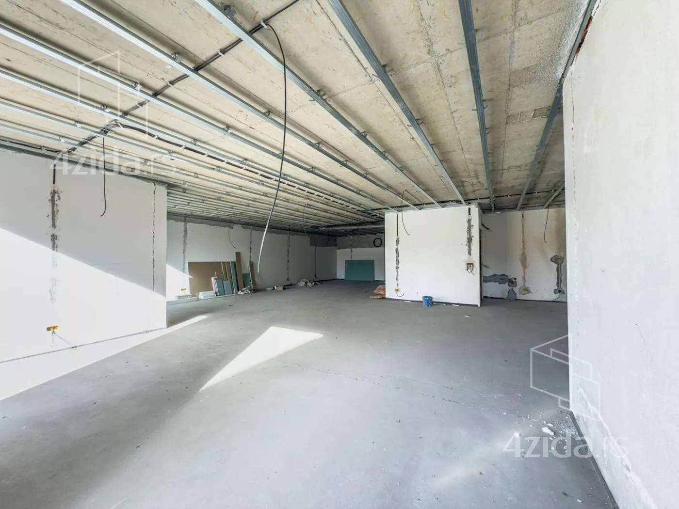 Poslovni prostor | 4zida