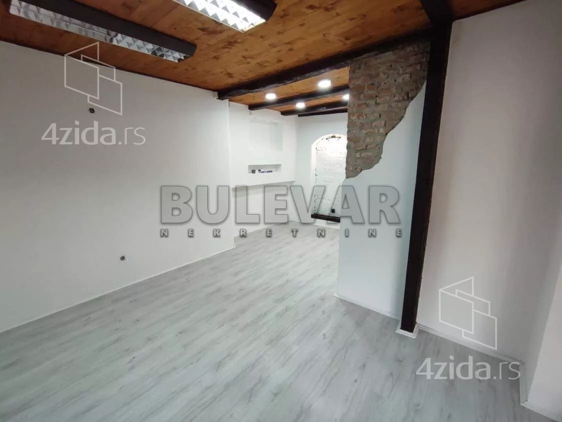 Lokal | 4zida