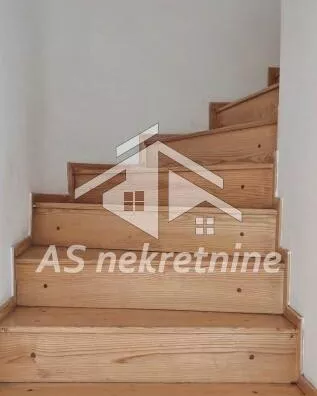 Šestosoban stan | 4zida