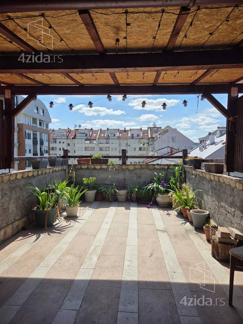 Četvorosoban stan | 4zida