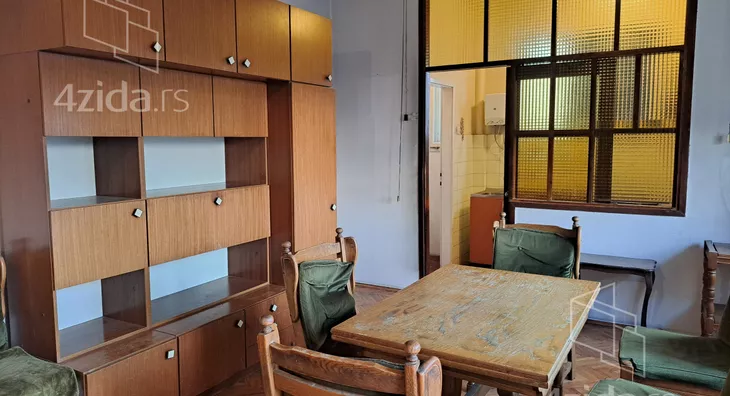 Četvoroiposoban stan | 4zida