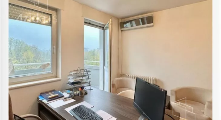 Sedmosoban stan | 4zida