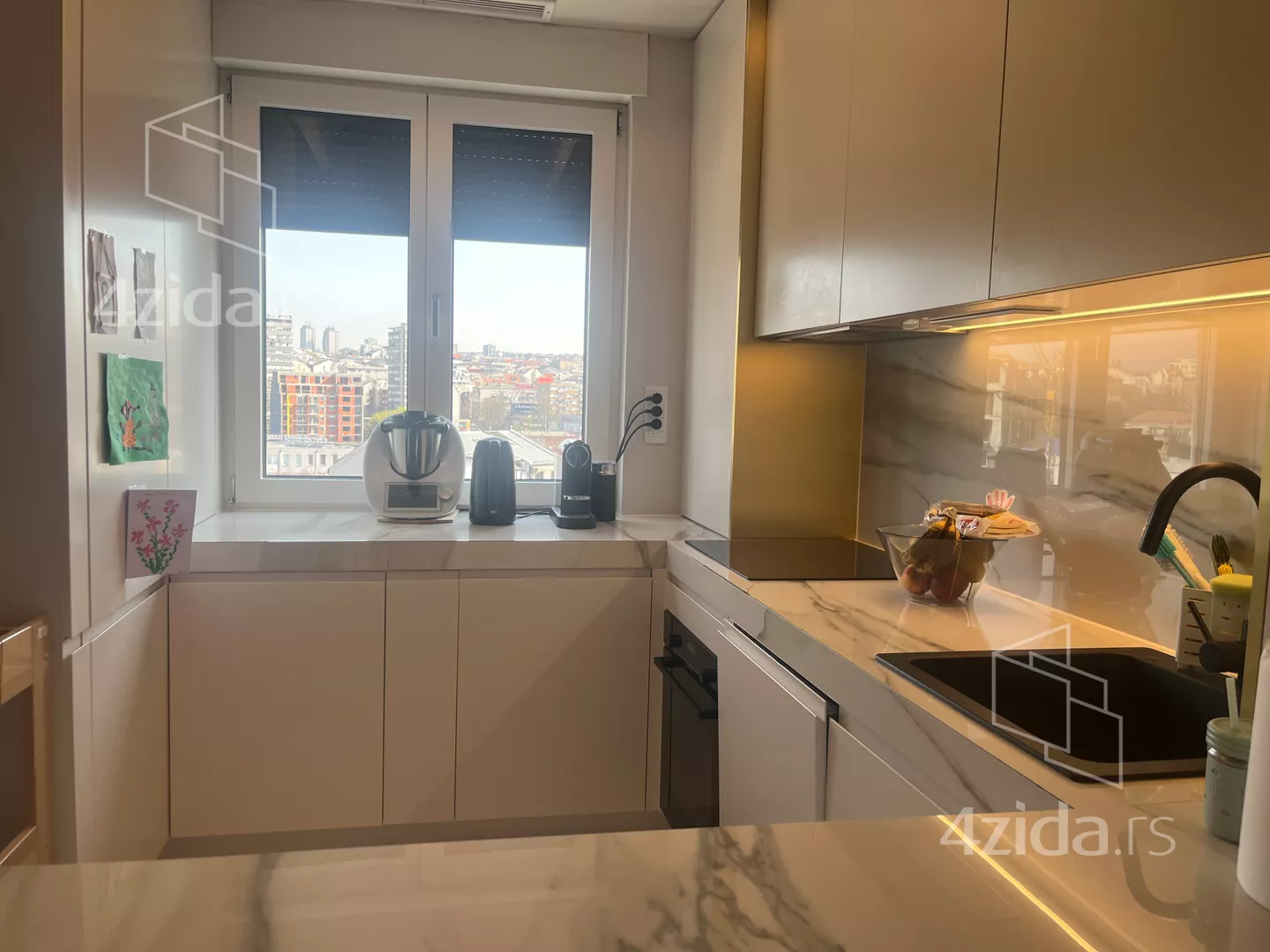 Četvorosoban stan | 4zida