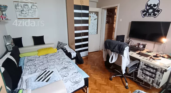Četvoroiposoban stan | 4zida