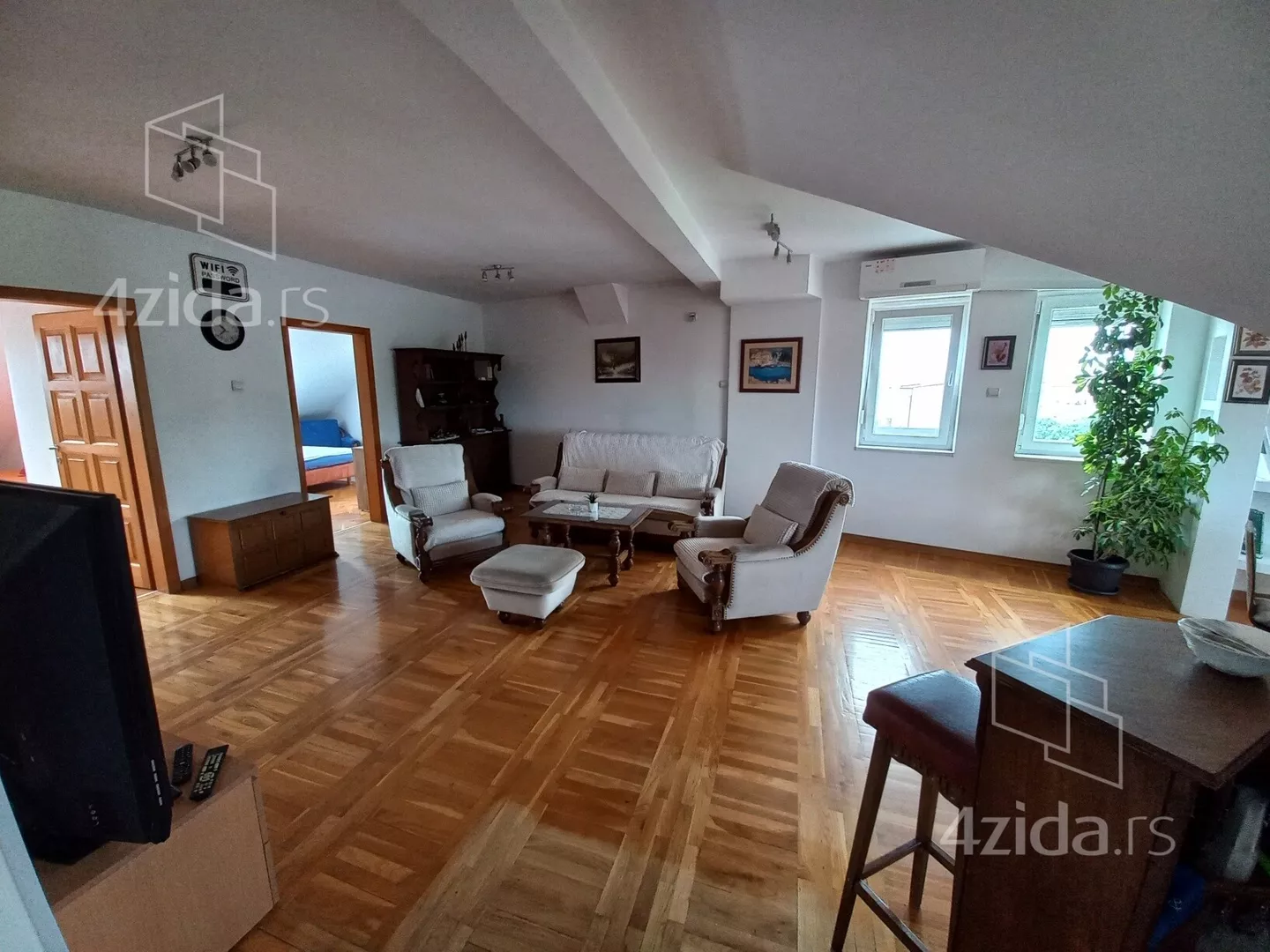 Četvorosoban stan | 4zida