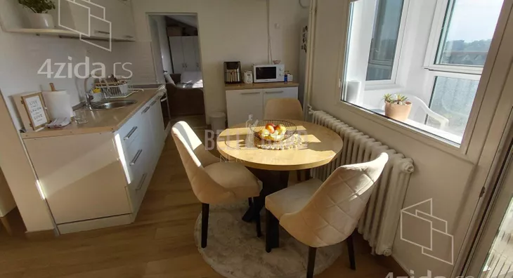 Troiposoban stan | 4zida