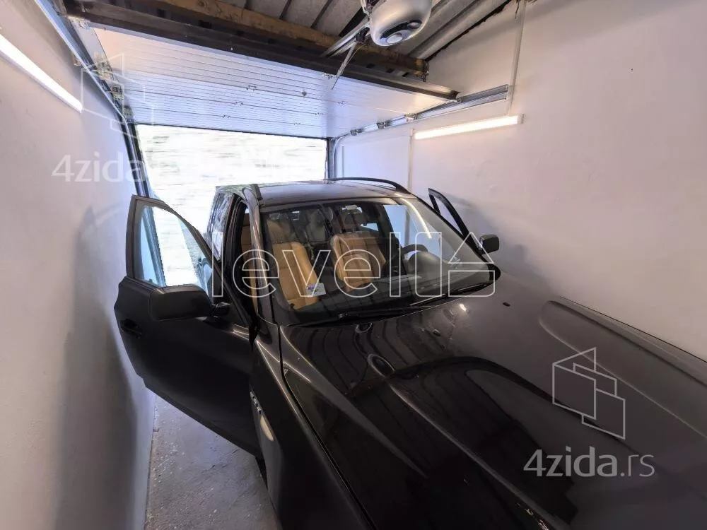 Garaža | 4zida