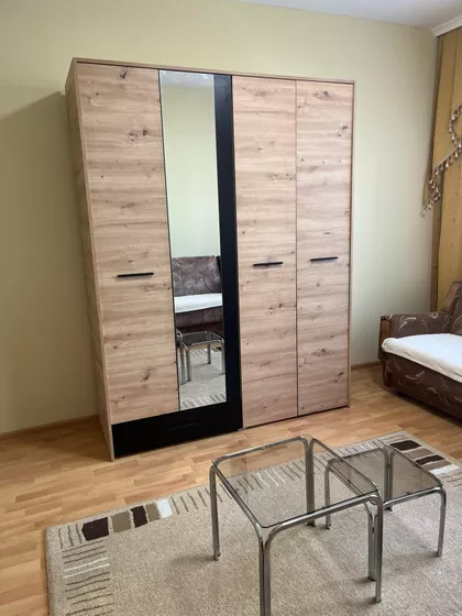 Kneza Lazara 4/2 | 4zida.rs