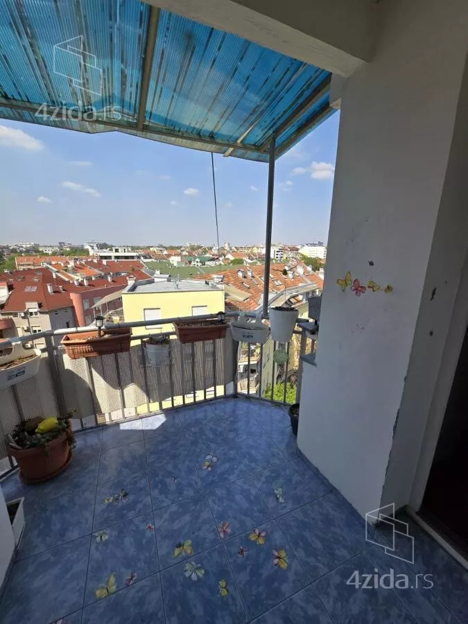 Četvoroiposoban stan | 4zida