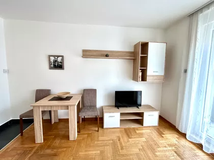 Cara Dušana 76 | 4zida.rs