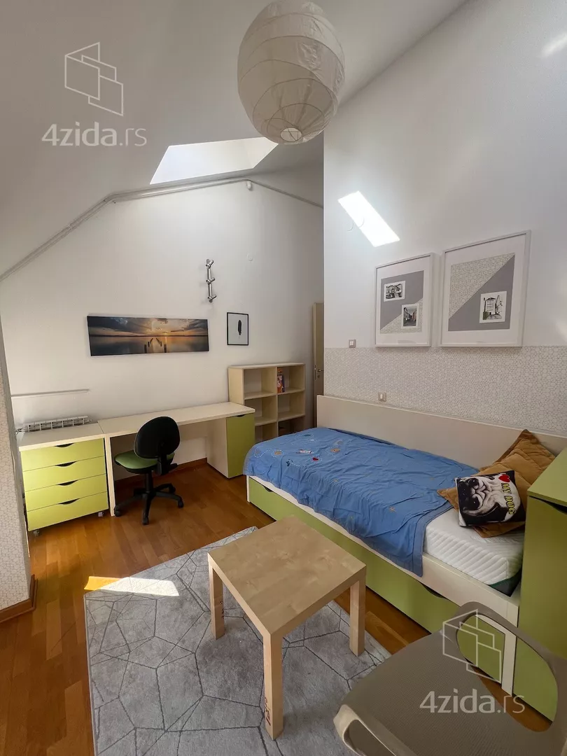 Troiposoban stan | 4zida