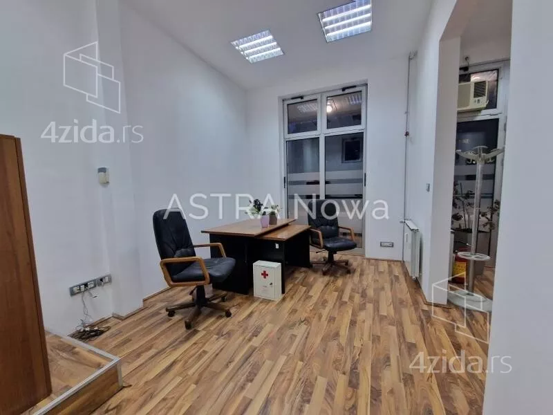 Lokal | 4zida