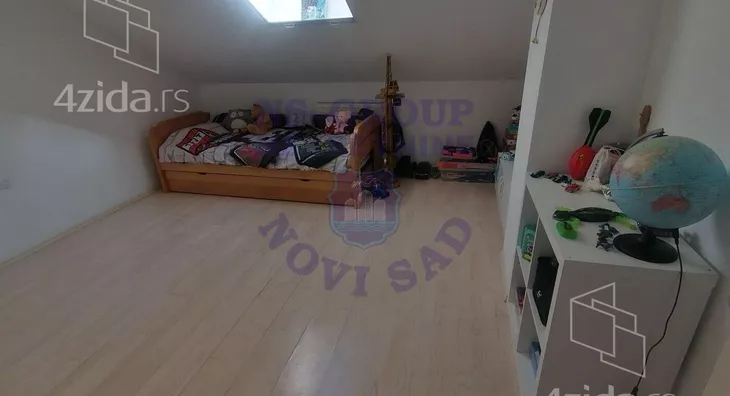 Četvoroiposoban stan | 4zida