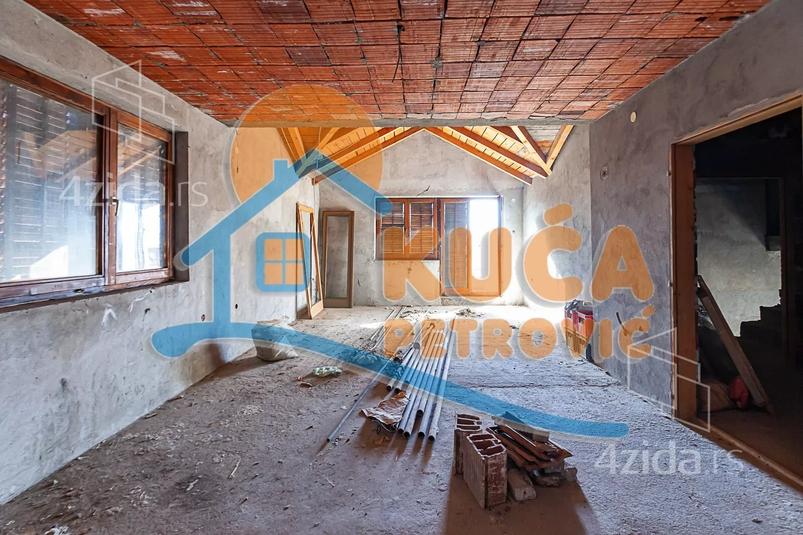 Lokal | 4zida