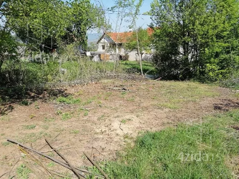 Plac | 4zida
