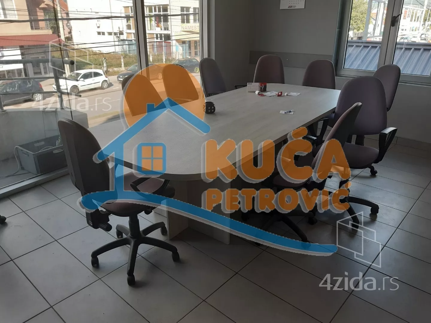 Lokal | 4zida