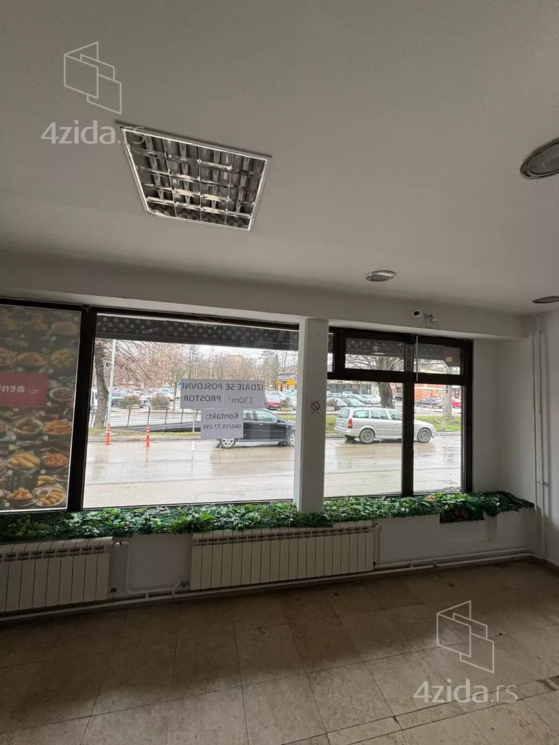 Poslovni prostor | 4zida