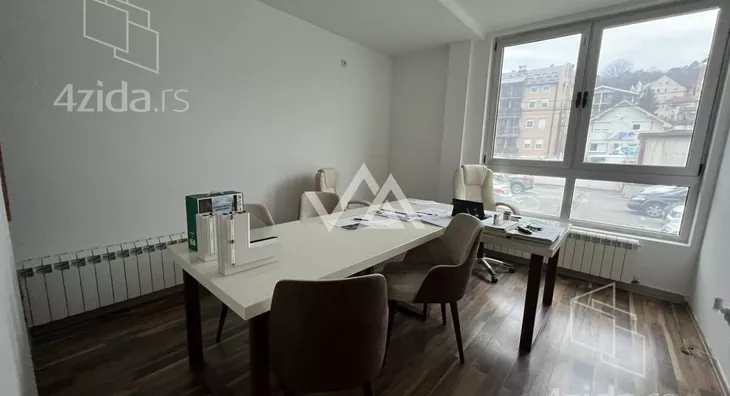 Poslovni prostor | 4zida