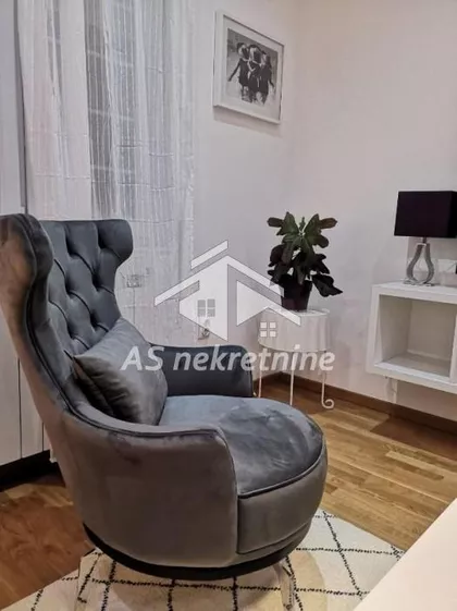 Skupština | 4zida.rs
