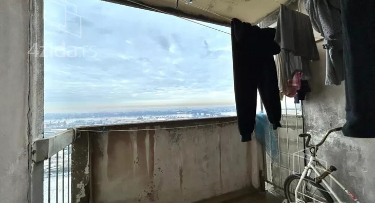 Četvoroiposoban stan | 4zida