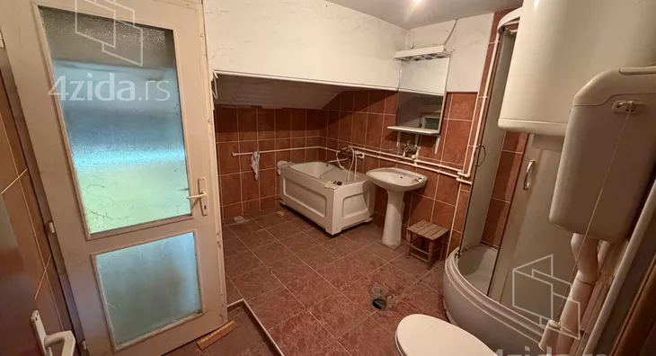 3-etažna kuća | 4zida