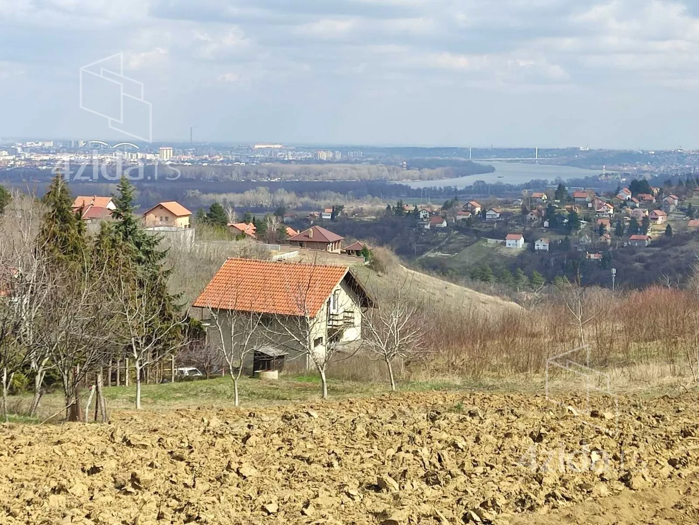 Poljoprivredno zemljište | 4zida