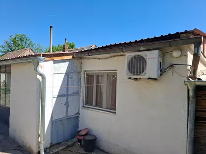 Ugrinovačka 197 | 4zida.rs