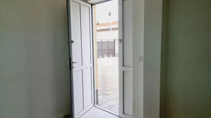 Bežanijskih ilegalaca | 4zida.rs