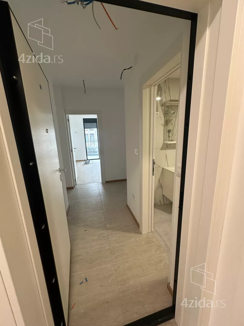 Četvoroiposoban stan | 4zida