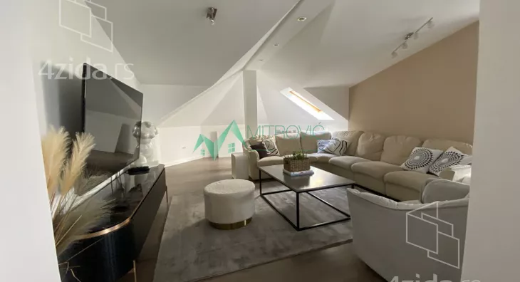 Četvoroiposoban stan | 4zida